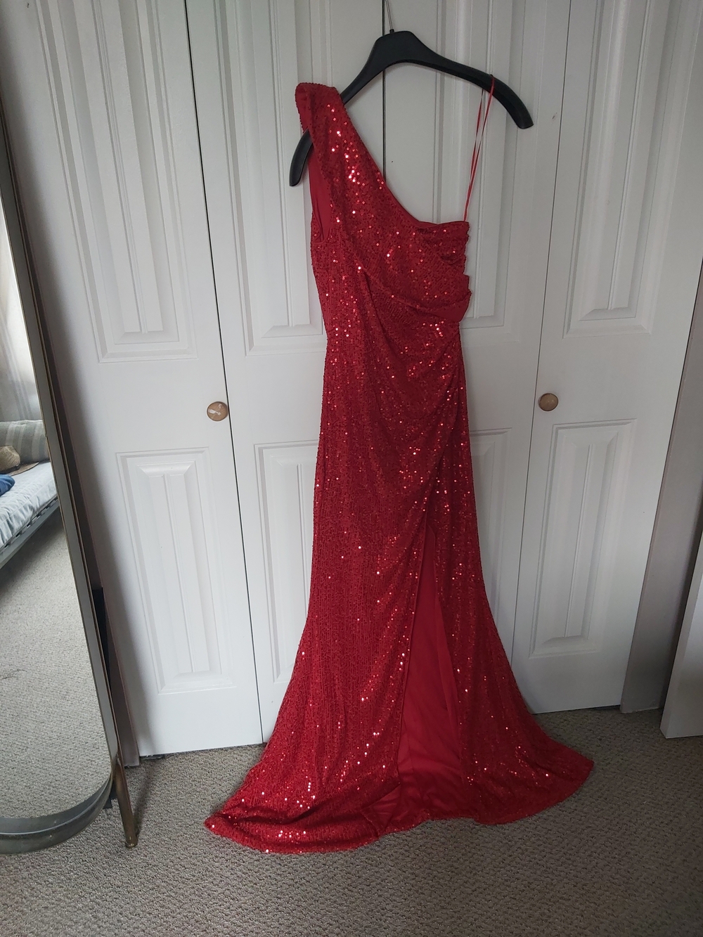 One-Shoulder Sequin Evening Gown Size S - Picture 3 of 6